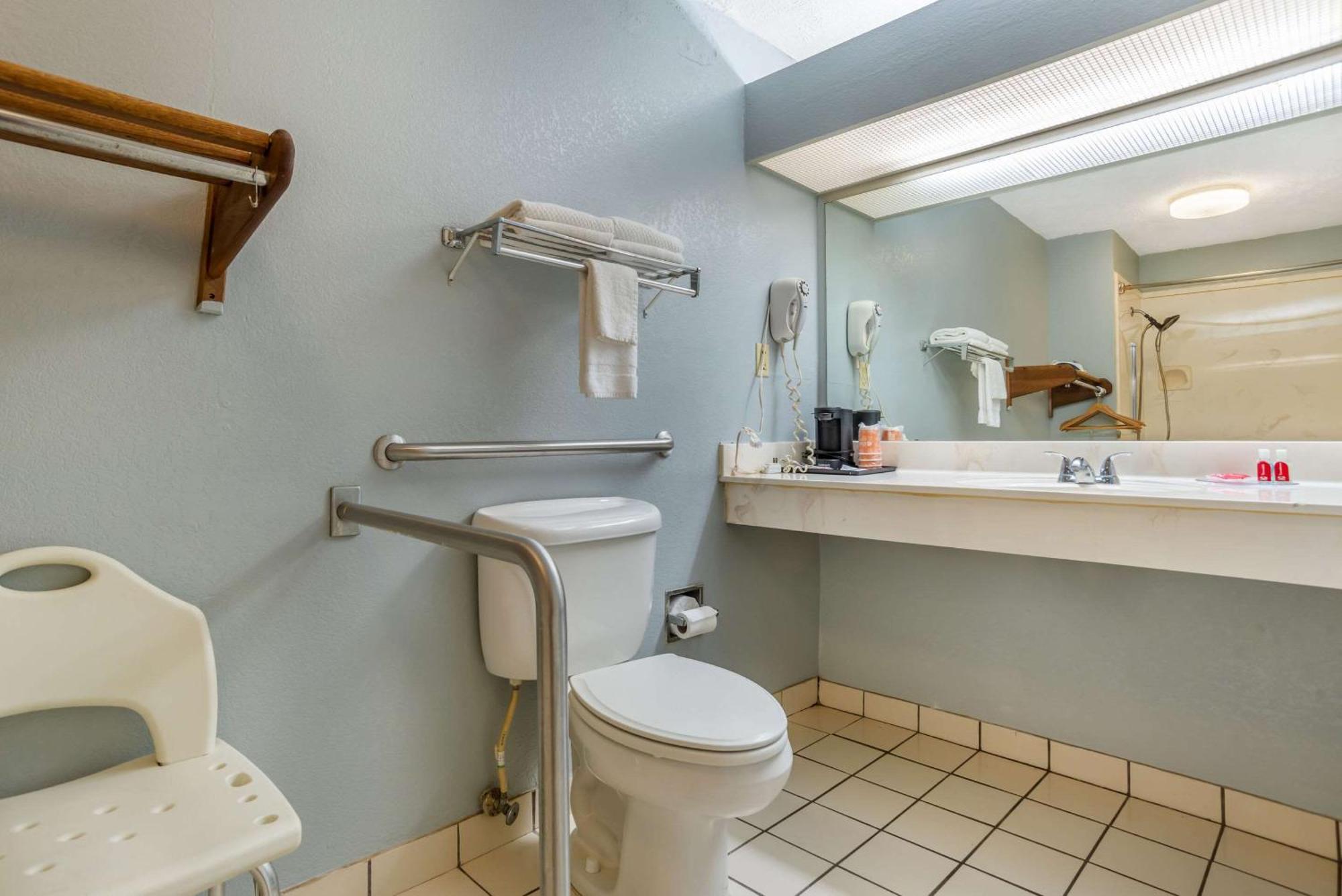 Econo Lodge Inn & Suites Philadelphia Dış mekan fotoğraf