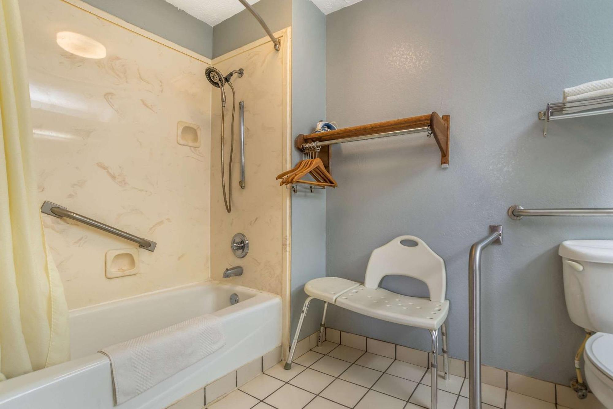 Econo Lodge Inn & Suites Philadelphia Dış mekan fotoğraf
