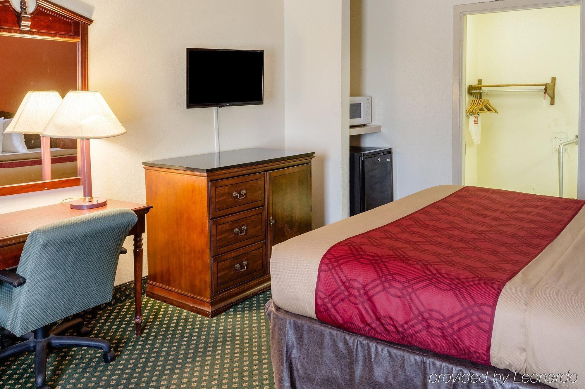 Econo Lodge Inn & Suites Philadelphia Dış mekan fotoğraf
